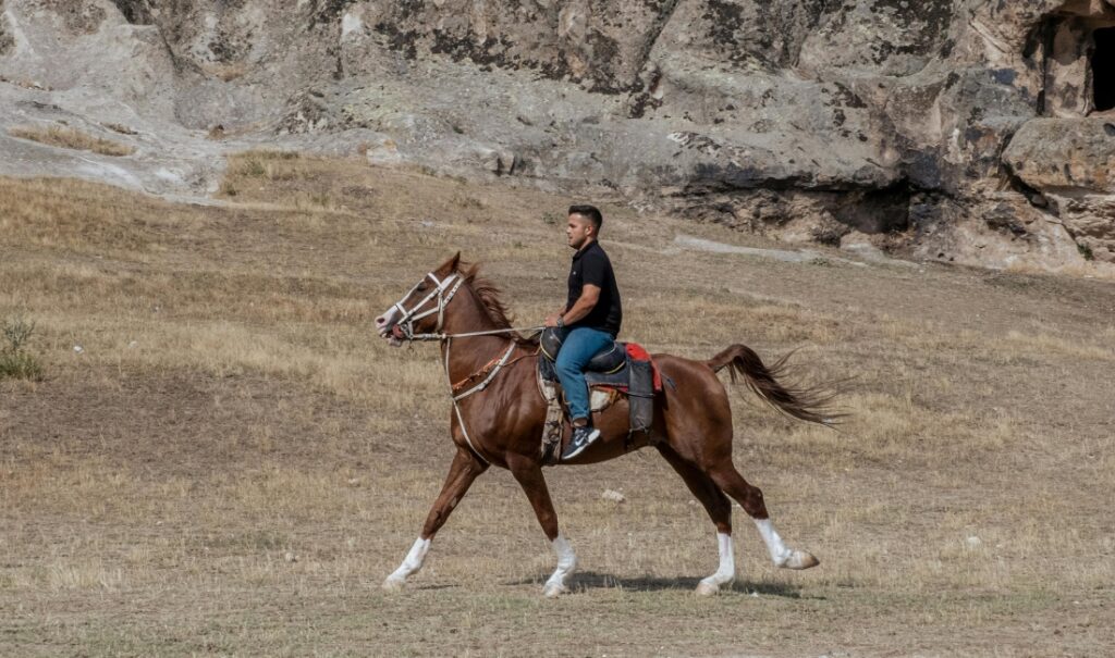 horse riding jindabyne