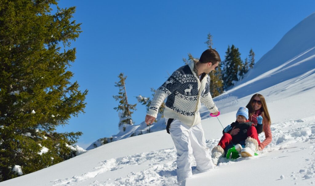 family snow trip packing list