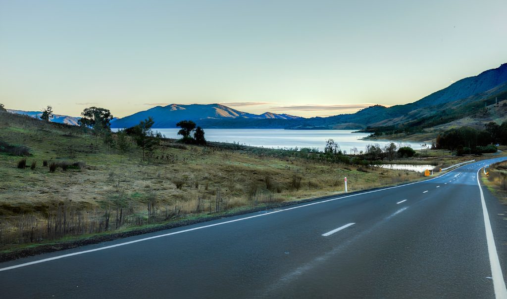 canberra day trips take an exhilarating drive on the snowy mountains Highway