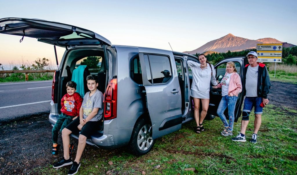 take a family scenic drive